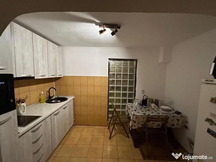 Casă cu 4 camere cu Teren 424 Mp în Km 4