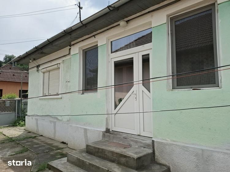 Casă cu 3 camere cu Teren 520 Mp în Central