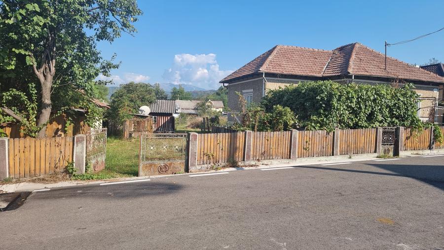 Casă individuală cu 3 camere cu Canalizare în Bunești