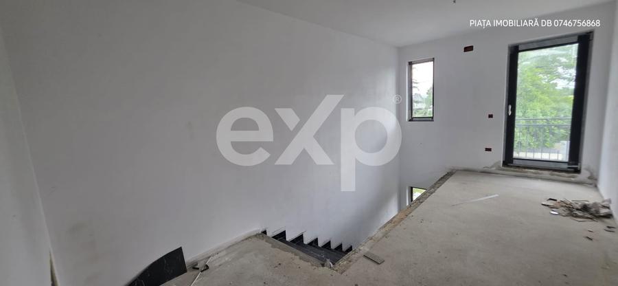 Duplex cu 4 camere cu Canalizare în Matraca