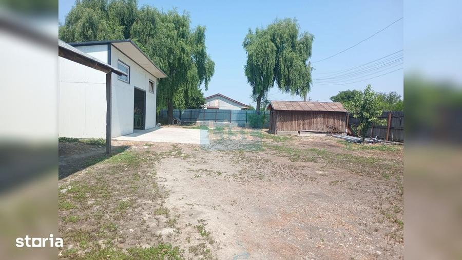 Spațiu comercial, de 77 mp, în Nănești