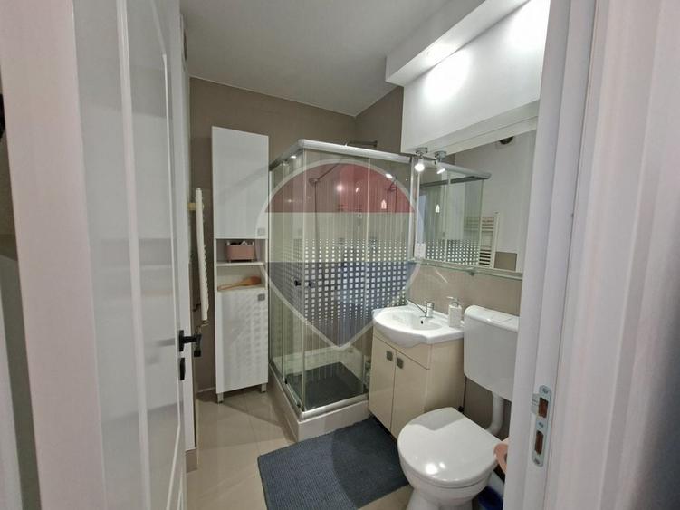Apartament cu 3 camere decomandat în Săsar