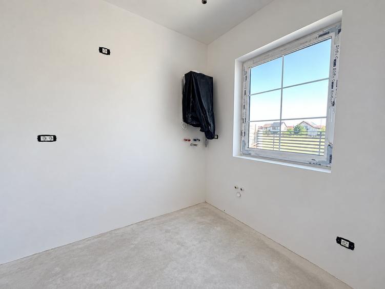 Duplex cu 4 camere cu Canalizare în Moșnița Veche