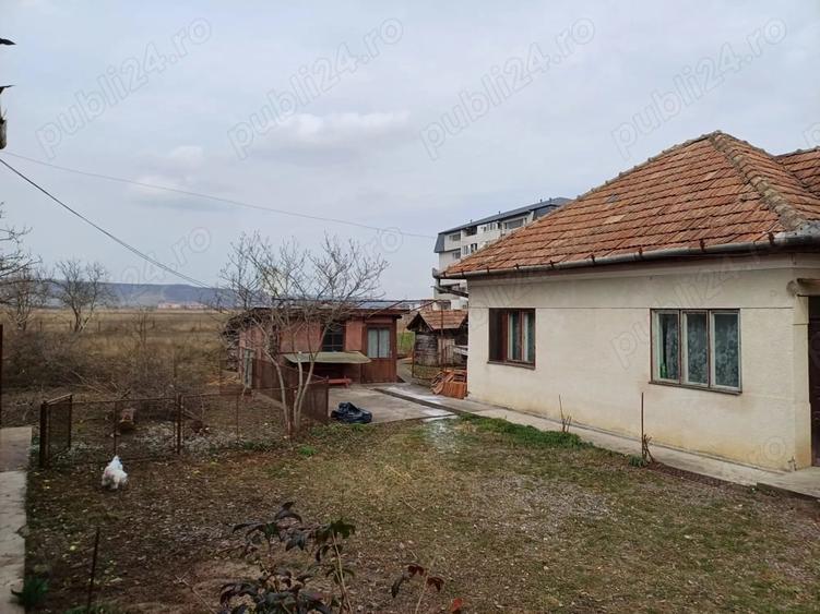 Casă cu 4 camere cu Teren 1900 Mp în Apahida