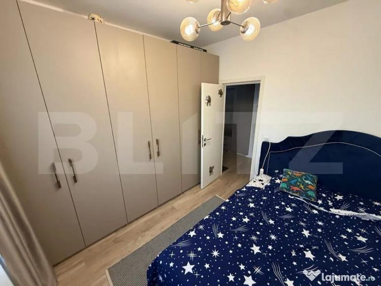 Apartament cu 3 camere semidecomandat în Central