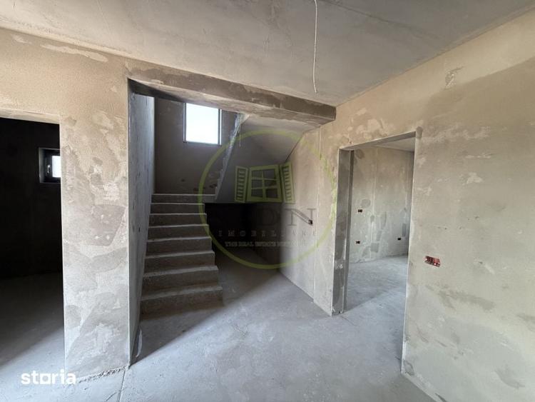 Casă cu 4 camere cu Teren 252 Mp în Malu Mare