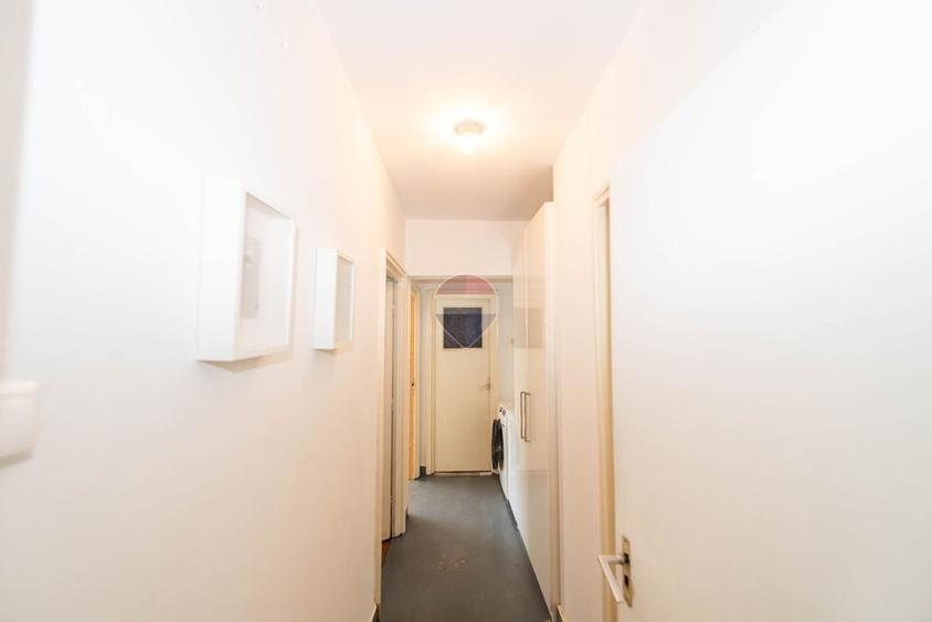 Apartament cu 3 camere semidecomandat, mobilat în Iancului
