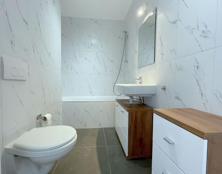 Apartament cu 2 camere semidecomandat, mobilat în Lipovei