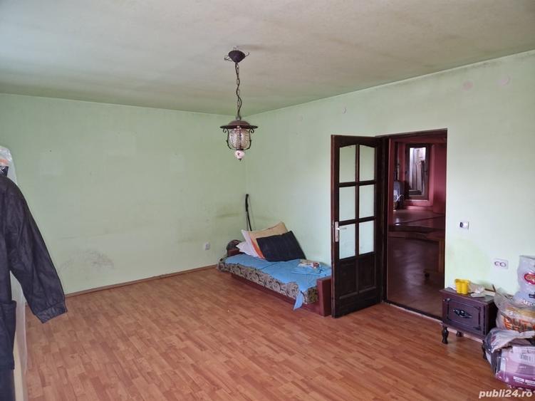 Casă cu 4 camere cu Teren 700 Mp în Colun
