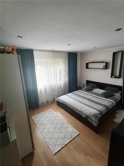 Apartament cu 2 camere decomandat, mobilat în Bucovina