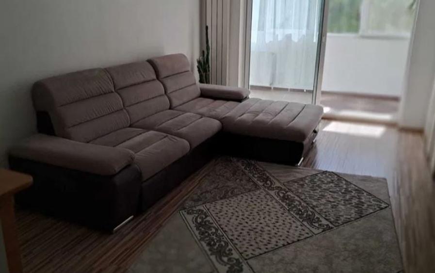 Apartament cu 3 camere decomandat, mobilat în Pantelimon