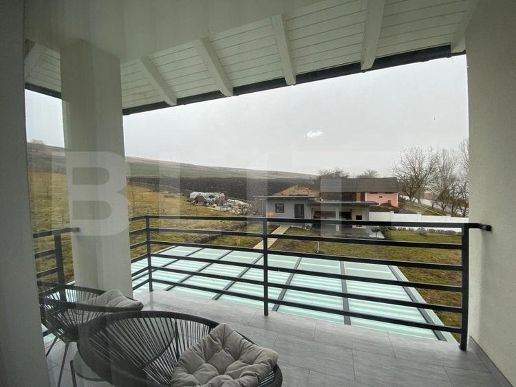 Casă cu Teren 3500 Mp în Cătina