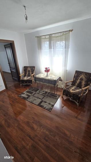Casă cu 4 camere cu Teren 2500 Mp în Mărgineni