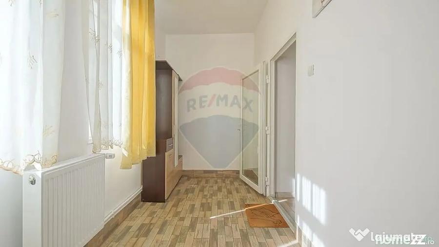 Casă cu 6 camere cu Teren 700 Mp în Ultracentral