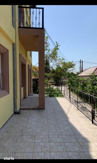 Casă cu Teren 1580 Mp în Glina