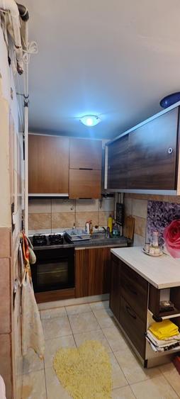 Inchiriez apartament 2 camere - 4