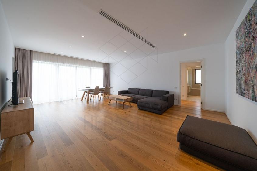 Apartament cu 3 camere decomandat în Herăstrău