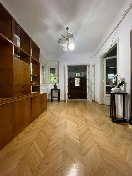 Apartament cu 5 camere decomandat, mobilat în Dorobanți