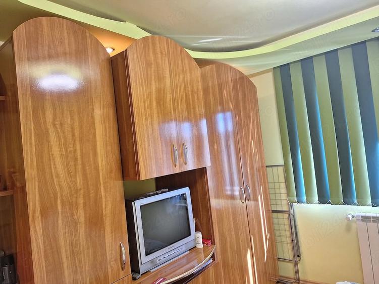 Apartament cu 2 camere semidecomandat în Central