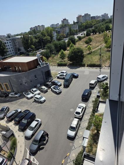 Apartament cu 2 camere semidecomandat, mobilat în Tomis Nord