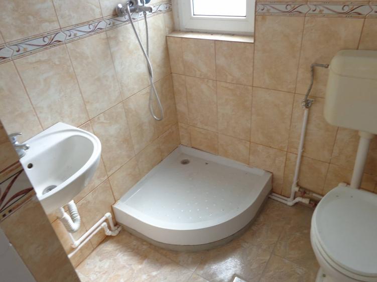 Spațiu comercial, de 100 mp, în Central