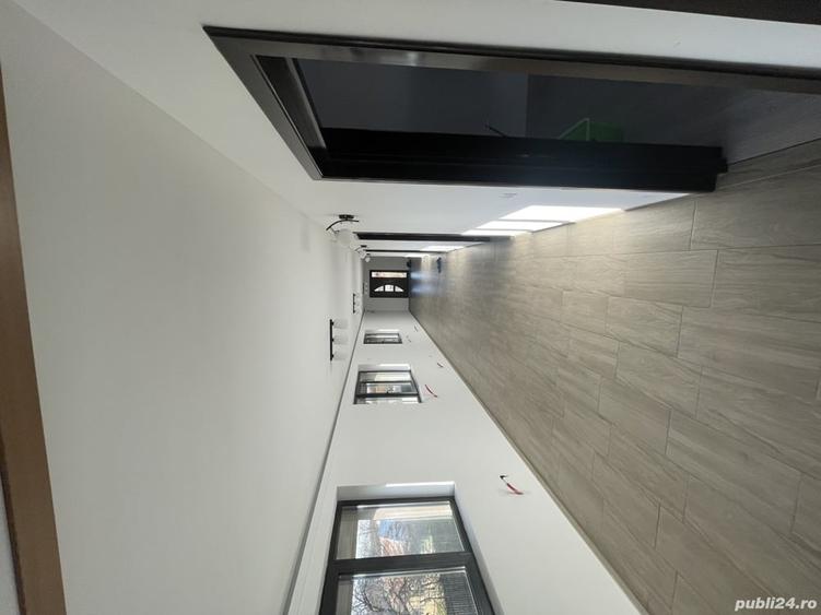 Casă cu 6 camere cu Teren 600 Mp în Moldoveni