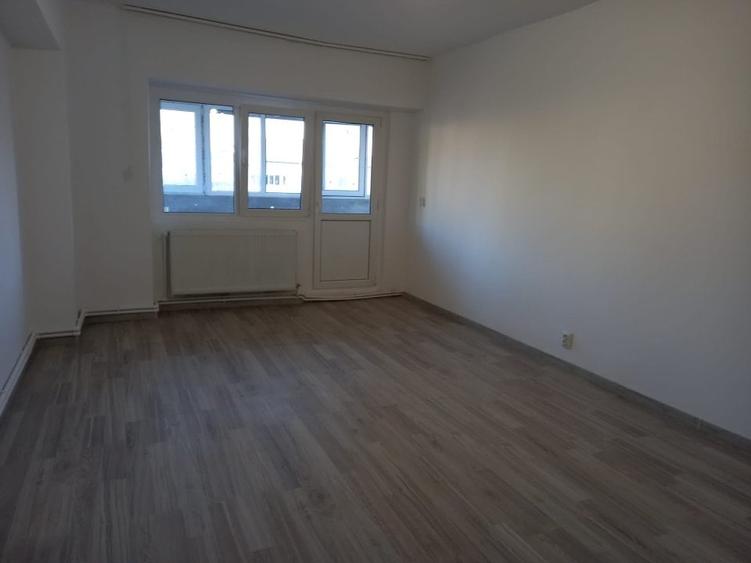 Apartament cu 2 camere decomandat în Cug
