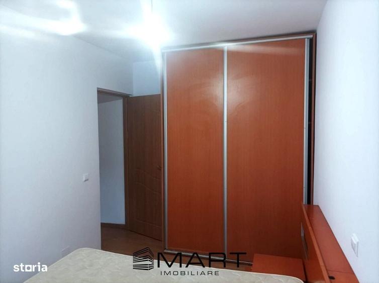 Apartament cu 3 camere semidecomandat în Vasile Aaron