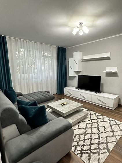 Apartament cu 2 camere decomandat în UTA