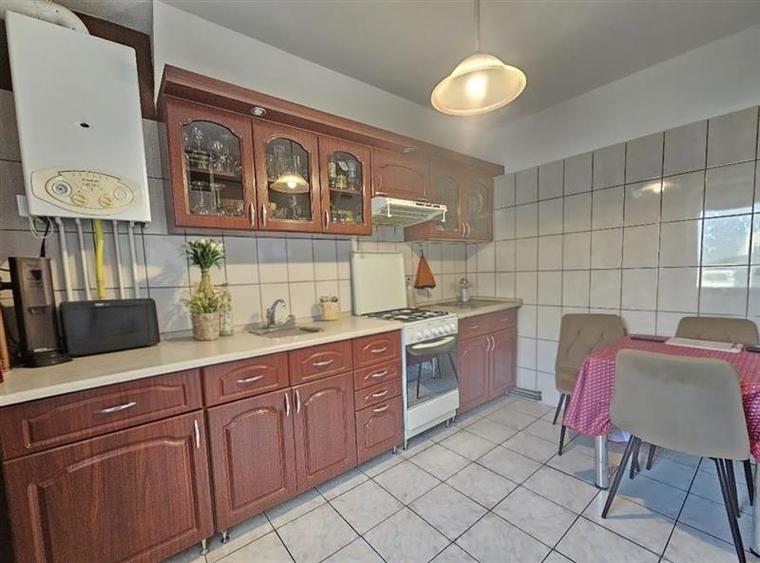 Apartament cu 2 camere decomandat, mobilat în Tudor Vladimirescu