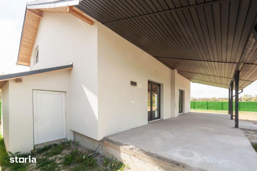 Casă cu 4 camere cu Teren 500 Mp în Drăganu