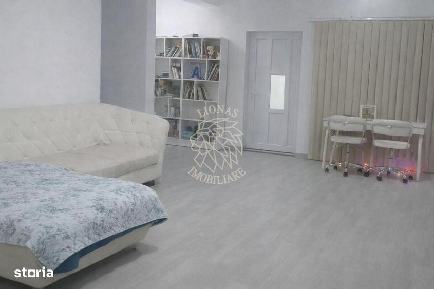 Casă cu 4 camere cu Teren 600 Mp în Central