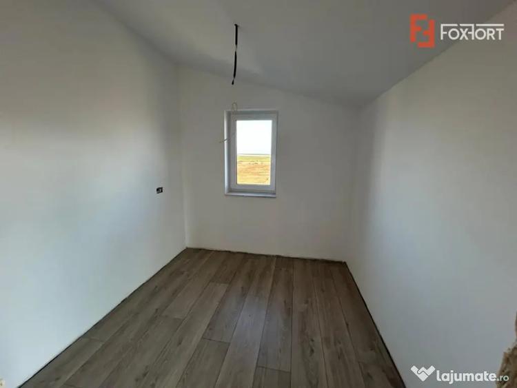 Casă cu 4 camere cu Teren 618 Mp în Giarmata