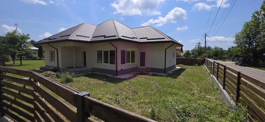 Casa de vanzare cu 4 camere in Brebu - 14