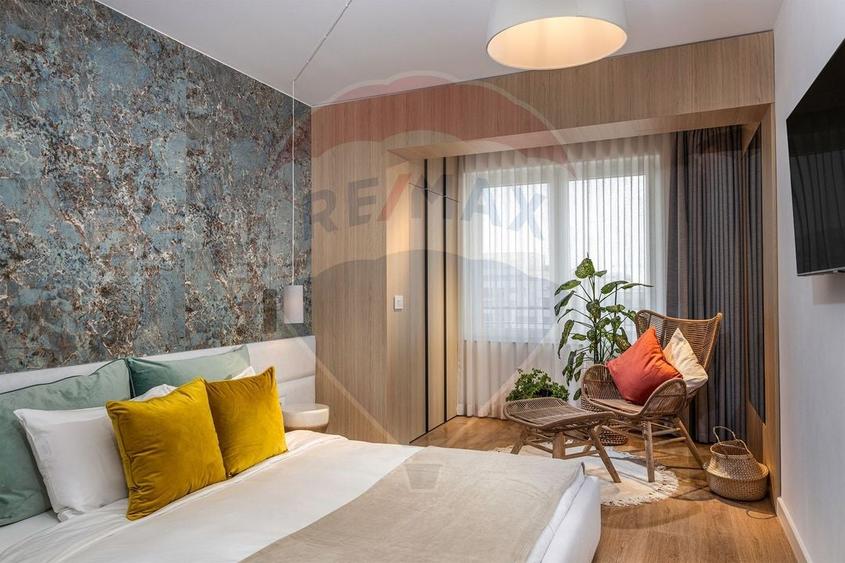 Apartament cu 3 camere decomandat, mobilat în 13 Decembrie