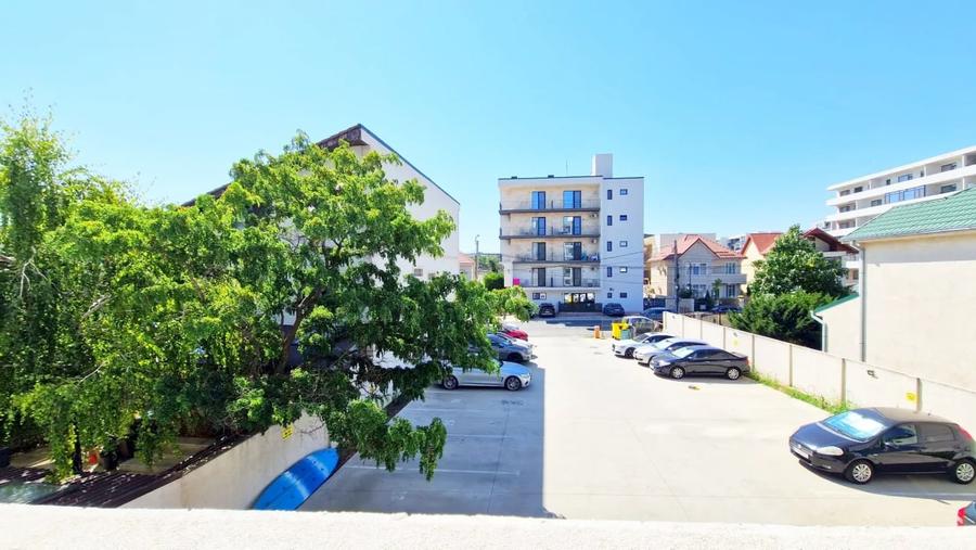 Apartament cu 3 camere decomandat, mobilat în Mamaia-Sat