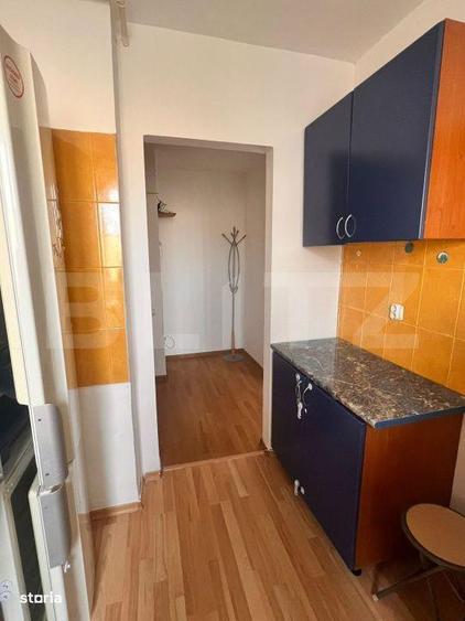 Apartament cu 2 camere semidecomandat, mobilat în Central
