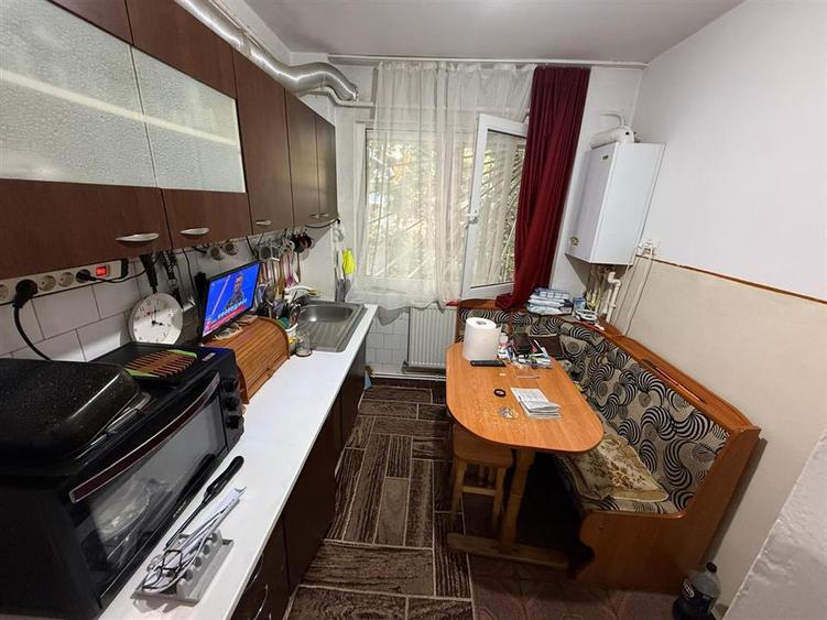 Apartament cu 2 camere semidecomandat în Tătărași