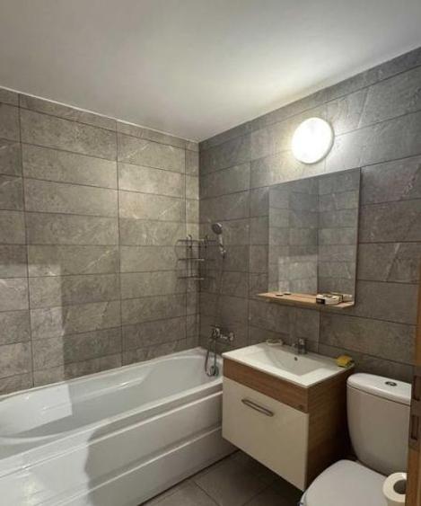 Apartament cu 3 camere decomandat, mobilat în Octavian Goga
