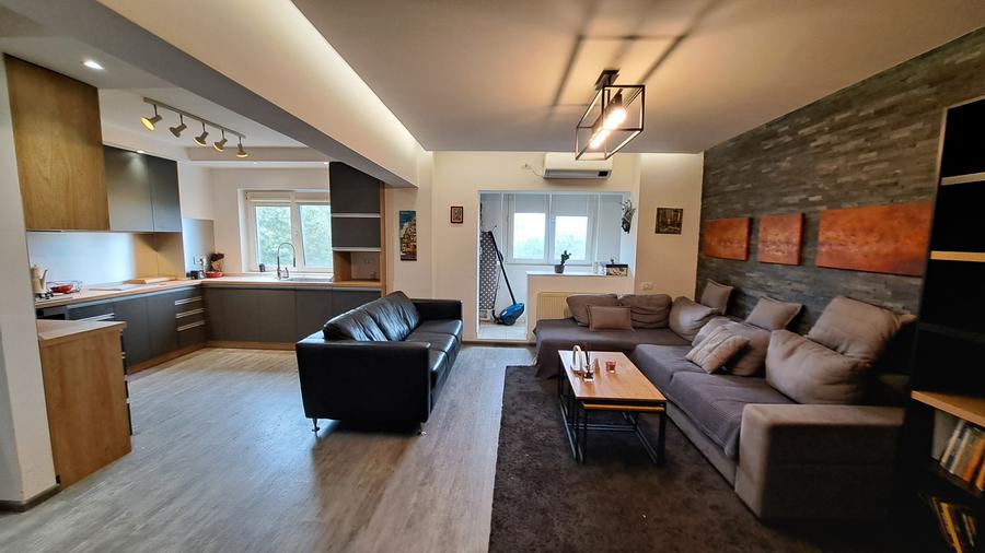 Apartament cu 2 camere semidecomandat în 13 Septembrie