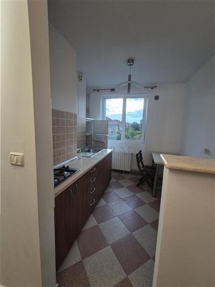 Apartament cu 2 camere decomandat, mobilat în Complex Studențesc