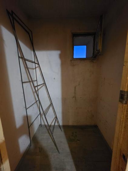 Apartament cu 3 camere semidecomandat în Titan