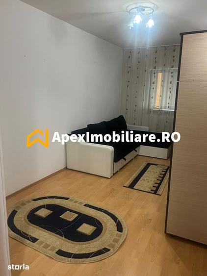 Apartament cu 3 camere decomandat în Doamna Ghica