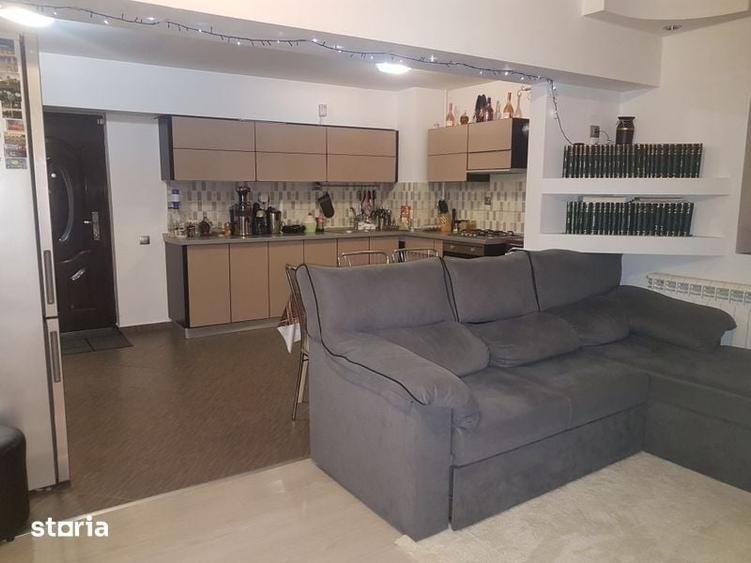 Proprietar inchiriez apartament 4 camere decomandat - 3