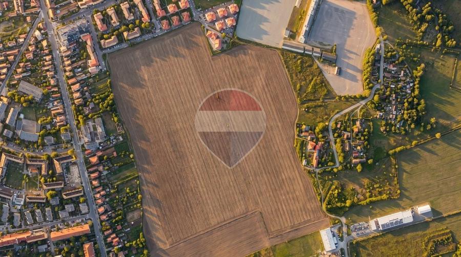 Teren Construcții intravilan de 4350 mp, în Sud-Vest