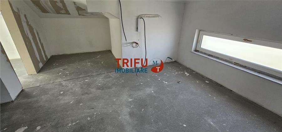 Casă individuală cu 9 camere cu Canalizare în Ciugud