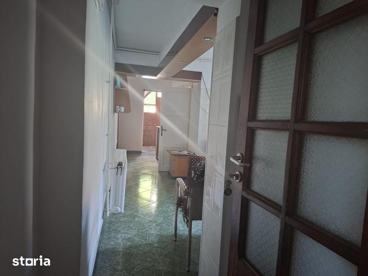 Eroilor(Granitului),casa D+ P+1ET+M - 6
