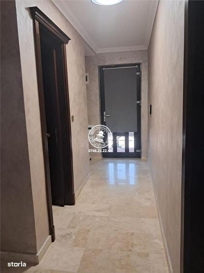 Casă cu 3 camere cu Teren 450 Mp în Podul de Fier