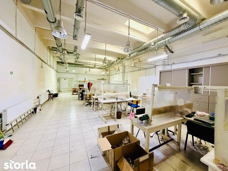Spa?iu Comercial de Vanzare Renovare Recenta, Aproape de Metrou - 8