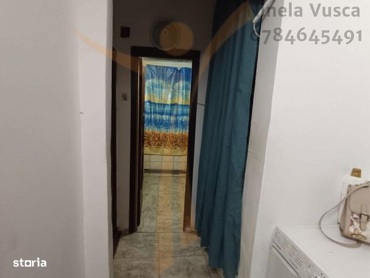 Apartament cu 3 camere decomandat, mobilat în Micro 11